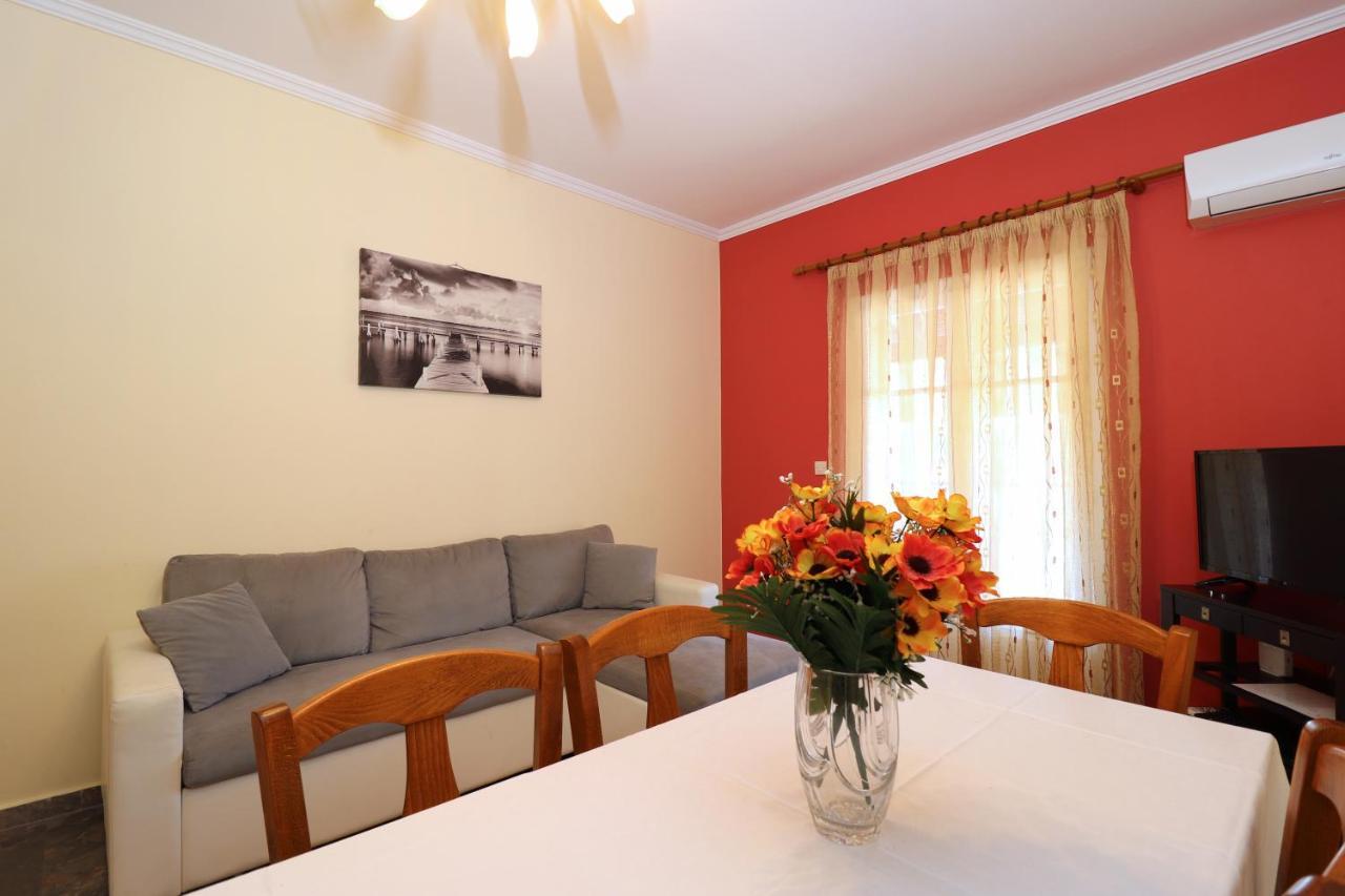 A Nice Apartment- Corfu Town, Kanoni Екстер'єр фото